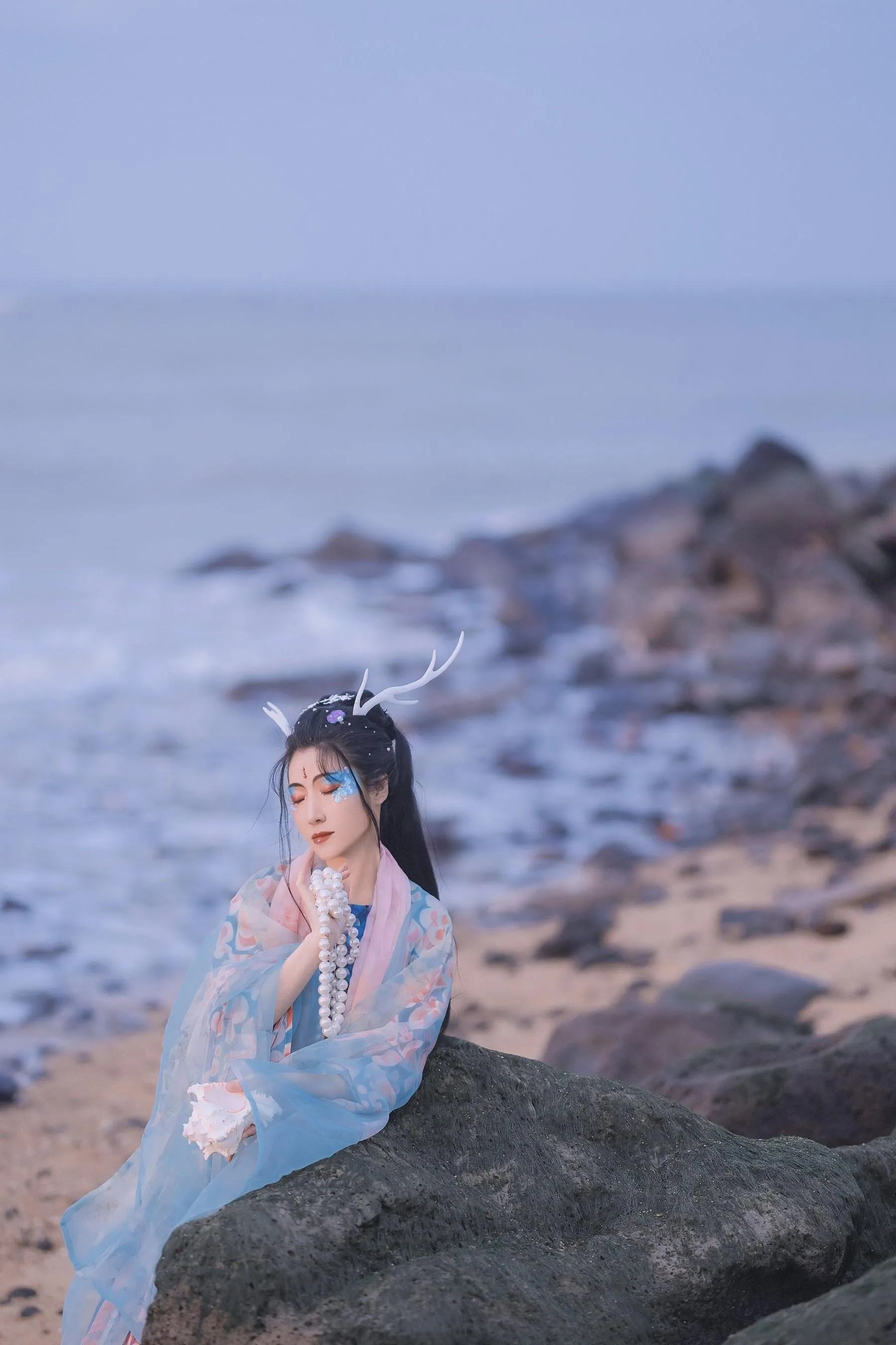[YITUYU艺图语]2021.10.18 龙女 何佳 [24P]插图3